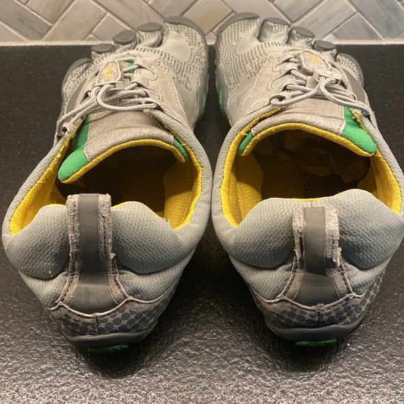 VIBRAM 5 Finger Shoes - Picture 8 of 10